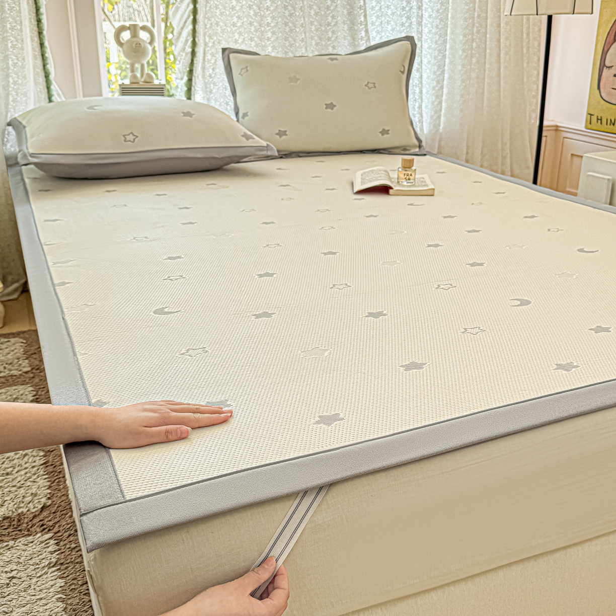 91家纺网 家纺一手货源 找家纺 川悦生活 2026新款PE凉感提花豆豆席平铺款三件套 奶油星月