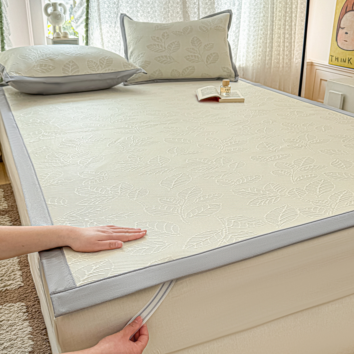 91家纺网 家纺一手货源 找家纺 川悦生活 2026新款PE凉感提花豆豆席平铺款三件套 月桂-月银