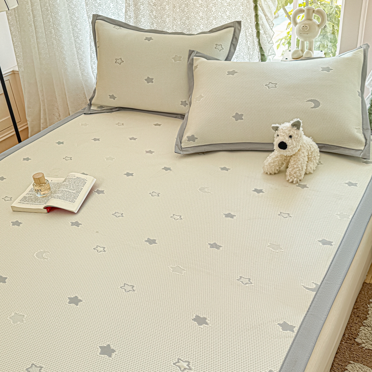 91家纺网 家纺一手货源 找家纺 川悦生活 2026新款PE凉感提花豆豆席平铺款三件套 奶油星月