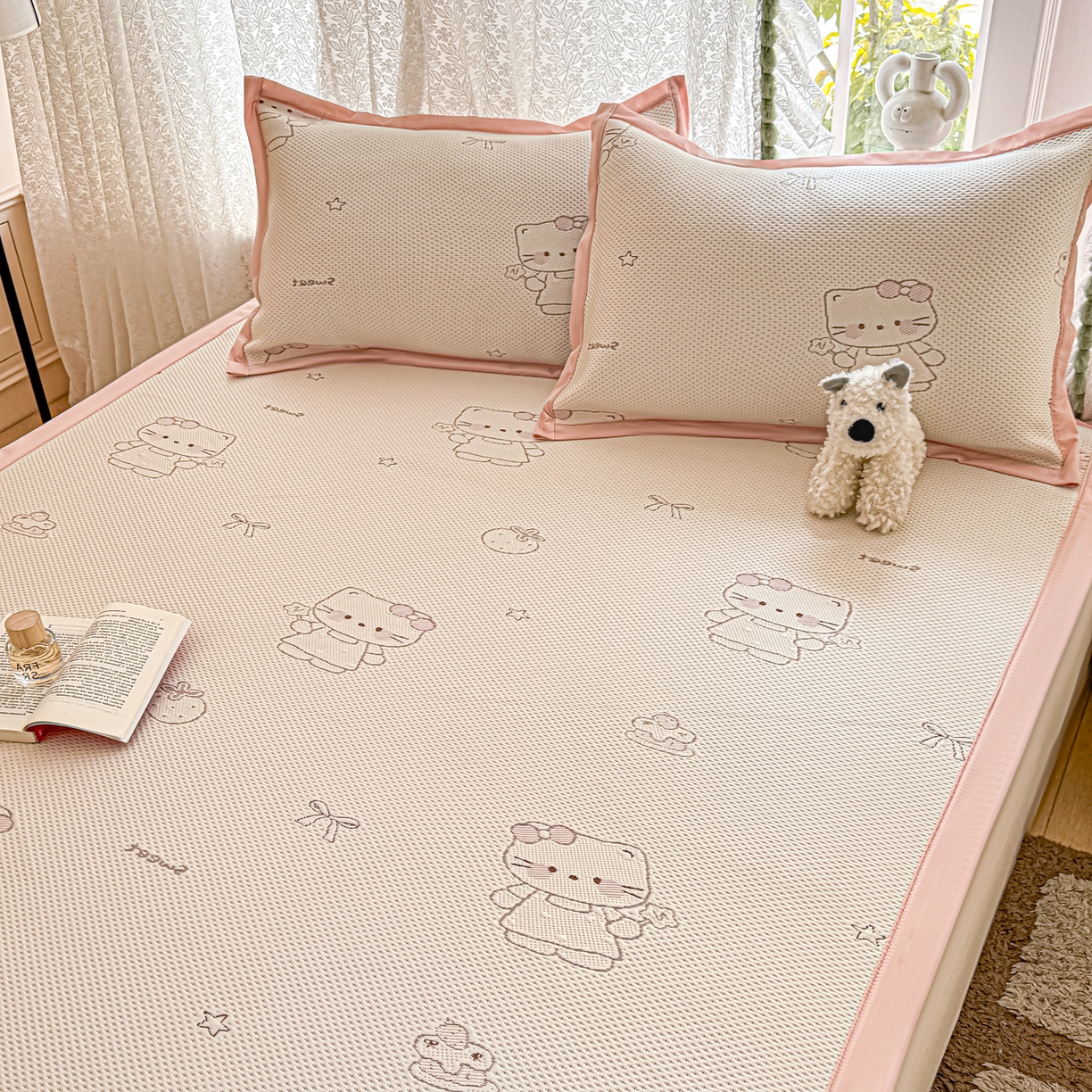 91家纺网 家纺一手货源 找家纺 川悦生活 2026新款PE凉感提花豆豆席平铺款三件套 星花小猫