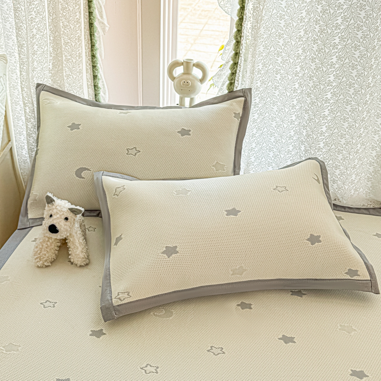 91家纺网 家纺一手货源 找家纺 川悦生活 2026新款PE凉感提花豆豆席平铺款三件套 奶油星月