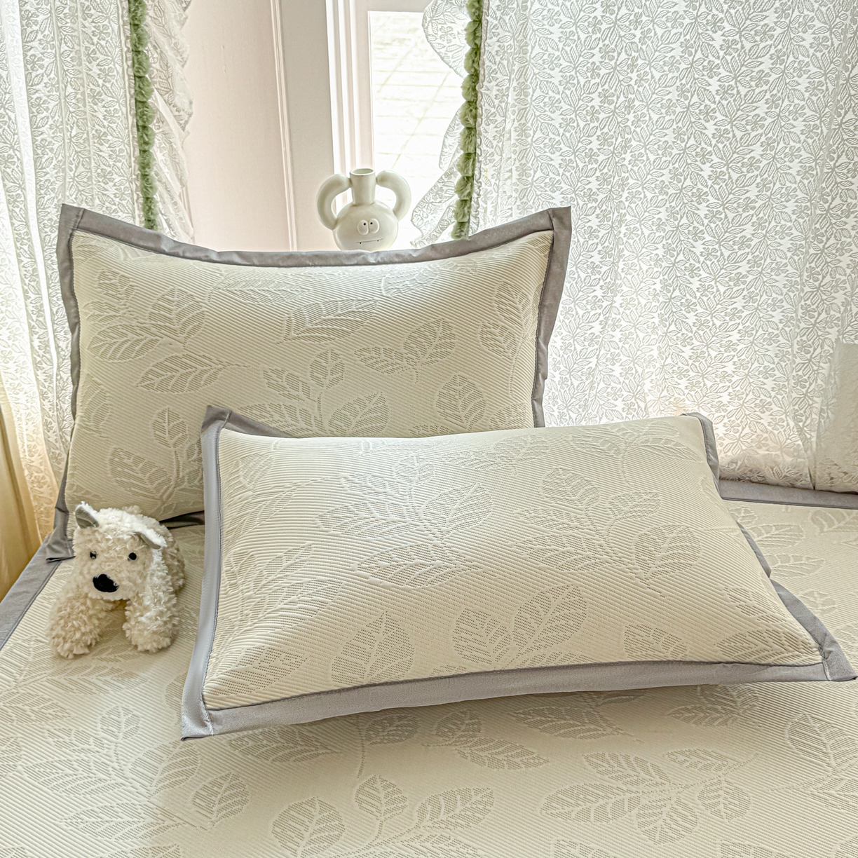 91家纺网 家纺一手货源 找家纺 川悦生活 2026新款PE凉感提花豆豆席平铺款三件套 月桂-月银