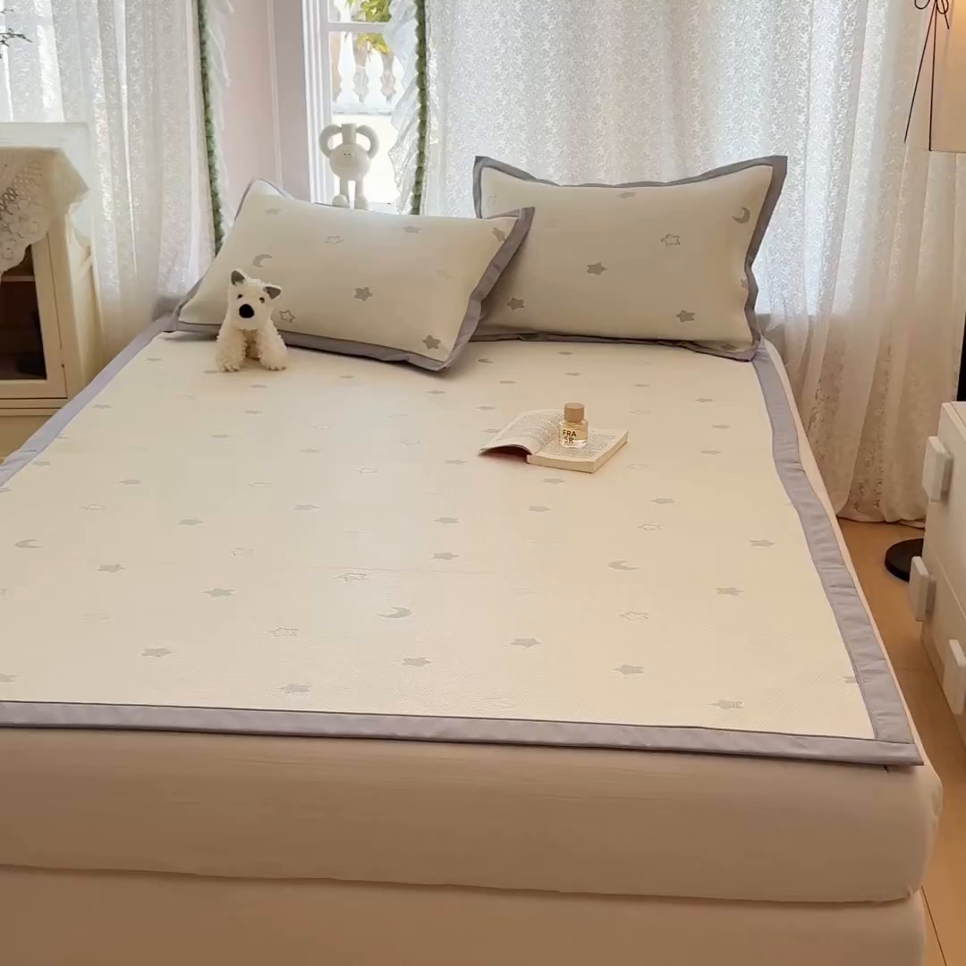 91家纺网 家纺一手货源 找家纺 川悦生活 2026新款PE凉感提花豆豆席平铺款三件套 奶油星月