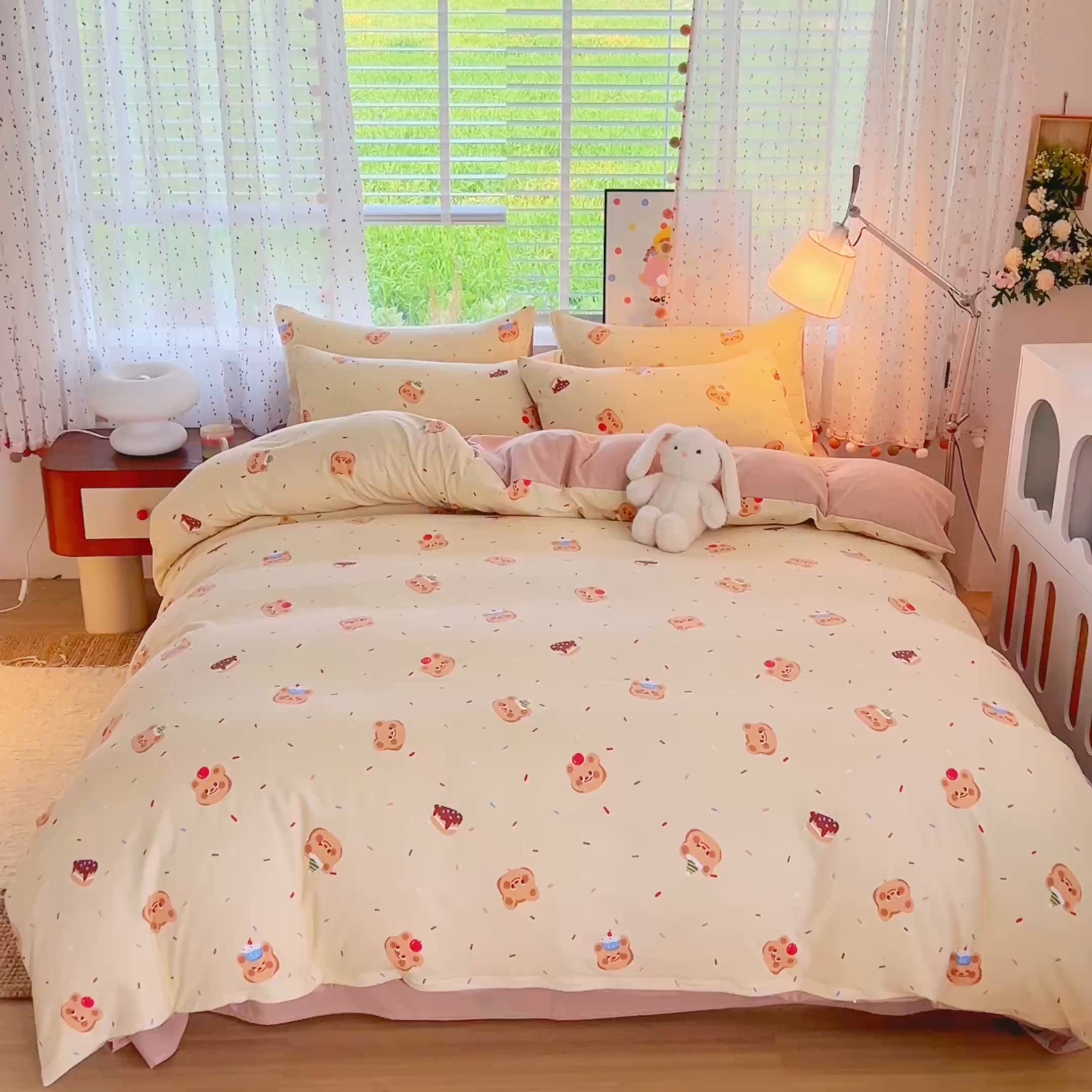 91家纺网 家纺一手货源 找家纺 简冠家纺 2026新款仿棉水洗棉四件套 咖啡熊