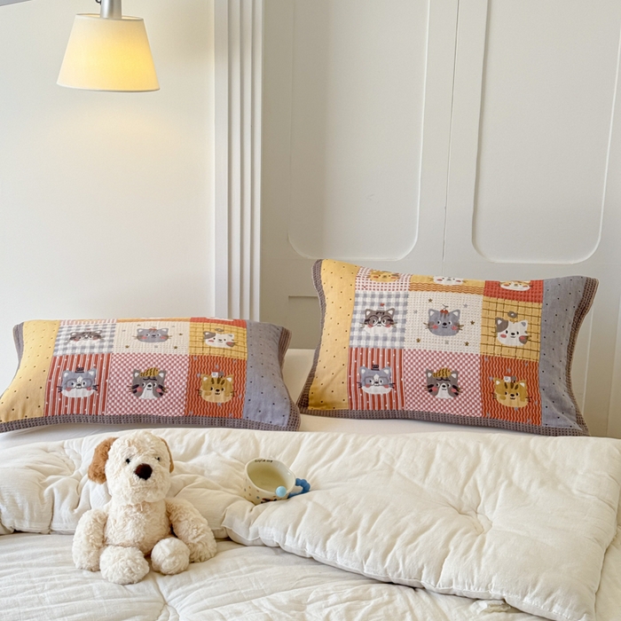 91家纺网 家纺一手货源 找家纺 乐家毛巾被（工厂自产自销） 2026新款全棉A类母婴级卡通软绵绵系列枕巾隔汗巾 格子花猫