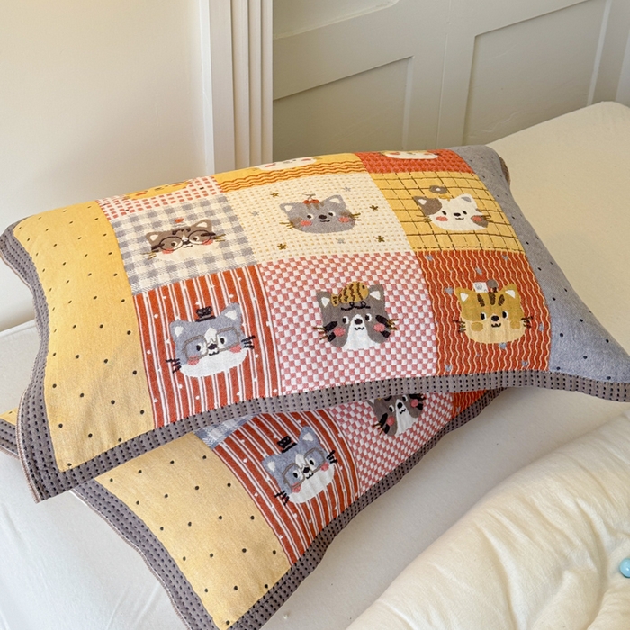 91家纺网 家纺一手货源 找家纺 乐家毛巾被（工厂自产自销） 2026新款全棉A类母婴级卡通软绵绵系列枕巾隔汗巾 格子花猫