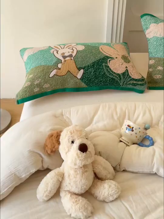 91家纺网 家纺一手货源 找家纺 乐家毛巾被（工厂自产自销） 2026新款全棉A类母婴级卡通软绵绵系列枕巾隔汗巾 花野兔语