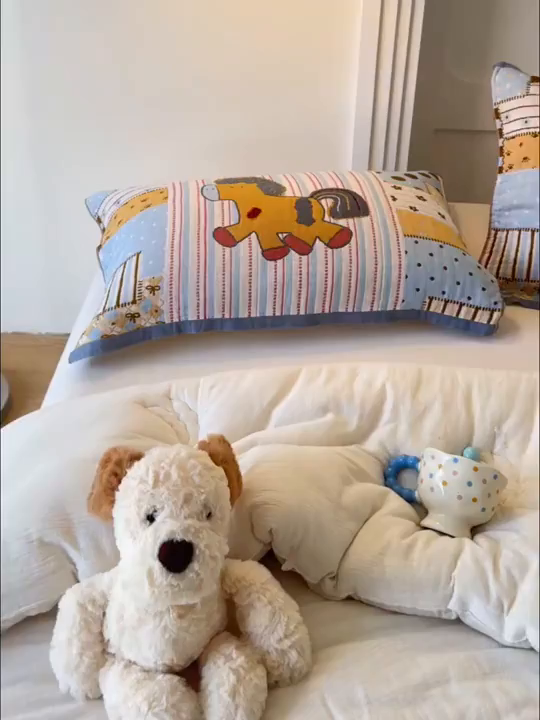 91家纺网 家纺一手货源 找家纺 乐家毛巾被（工厂自产自销） 2026新款全棉A类母婴级卡通软绵绵系列枕巾隔汗巾 欢乐木马