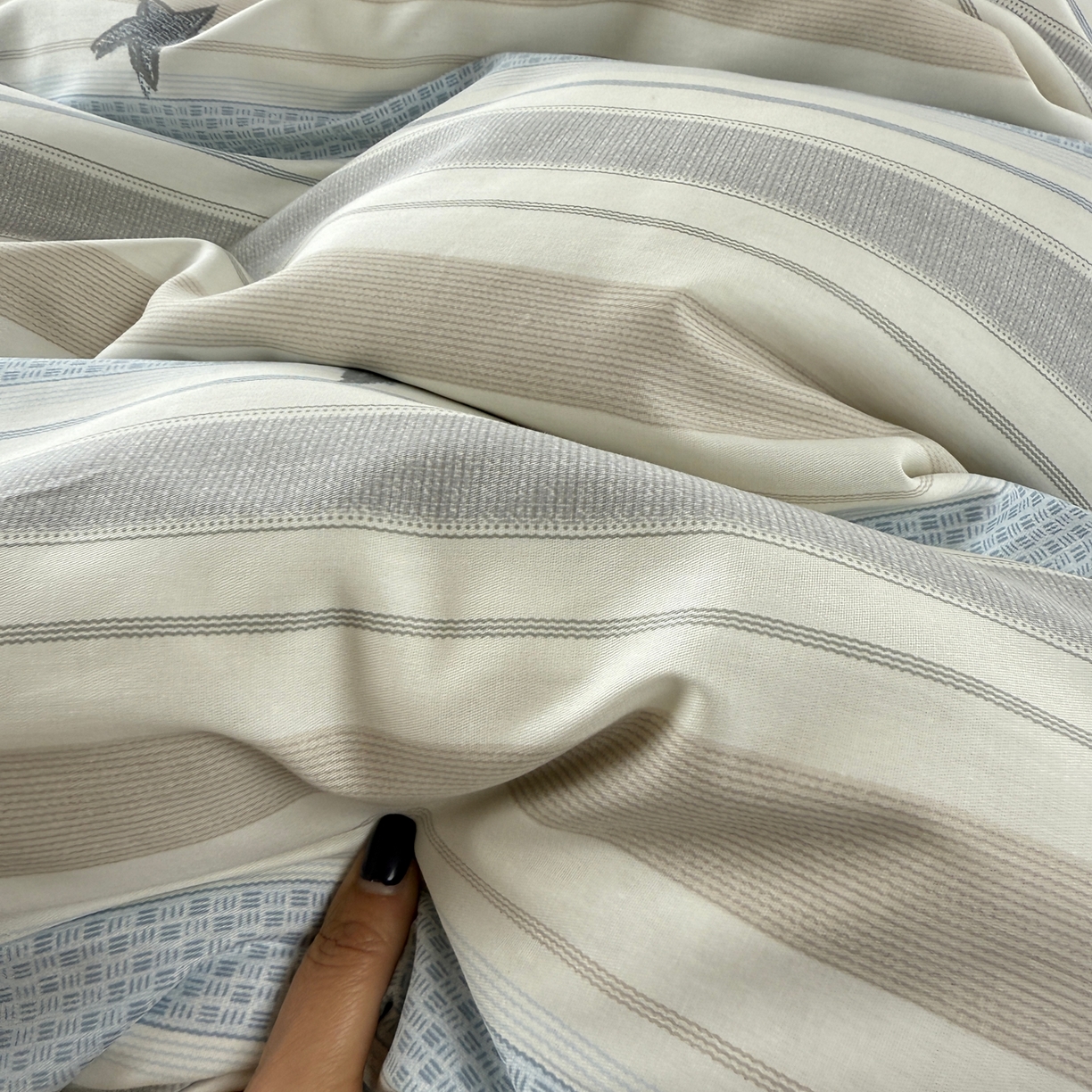 91家纺网 家纺一手货源 找家纺 美丽坊 2026新款跨境外贸爆款高支数高密度全棉纯棉四件套 天真蓝