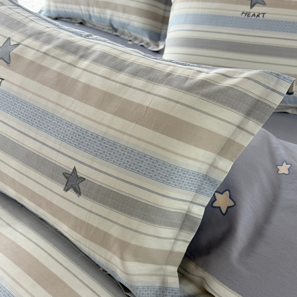 91家纺网 家纺一手货源 找家纺 美丽坊 2026新款跨境外贸爆款高支数高密度全棉纯棉四件套 天真蓝