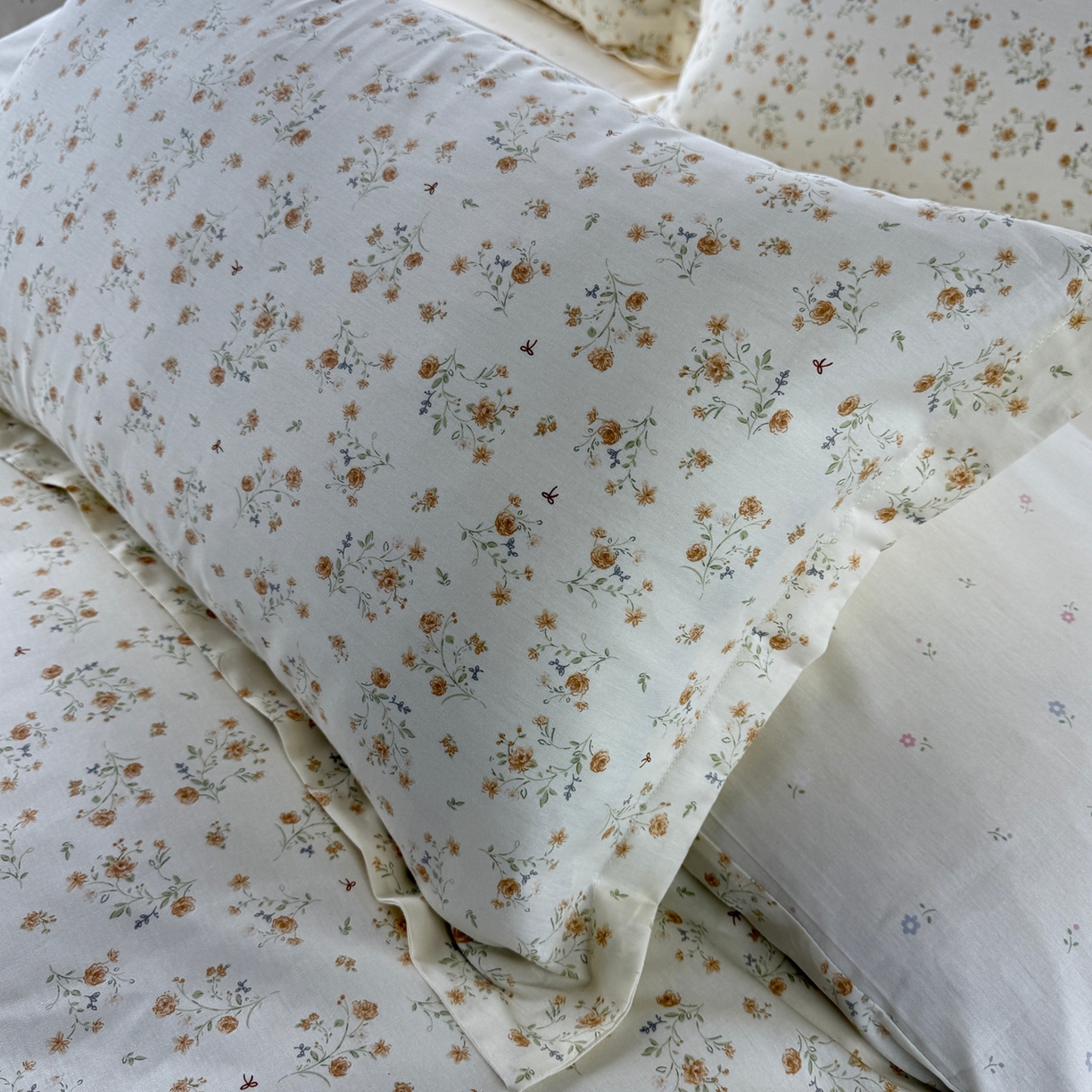 91家纺网 家纺一手货源 找家纺 美丽坊 2026新款跨境外贸爆款高支数高密度全棉纯棉四件套 微风花园