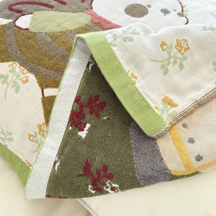 91家纺网 家纺一手货源 找家纺 乐家毛巾被（工厂自产自销） 2026新款全棉A类母婴级卡通软绵绵系列枕巾隔汗巾 蜜语熊宝