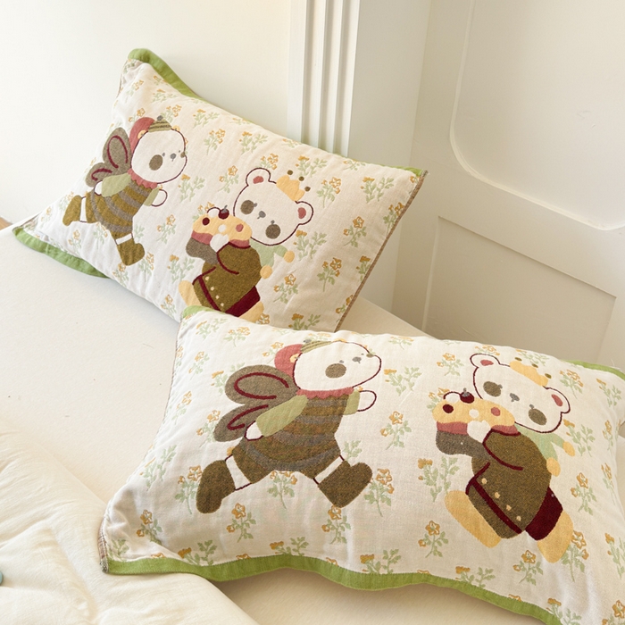 91家纺网 家纺一手货源 找家纺 乐家毛巾被（工厂自产自销） 2026新款全棉A类母婴级卡通软绵绵系列枕巾隔汗巾 蜜语熊宝