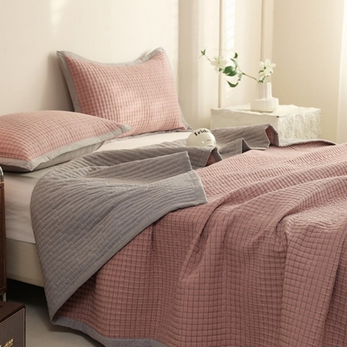 91家纺网 家纺一手货源 找家纺 仰望棉麻双层纱供应链 2026新款全棉纯棉色织水洗棉床盖三四件套 艾格-咖+小密格-灰