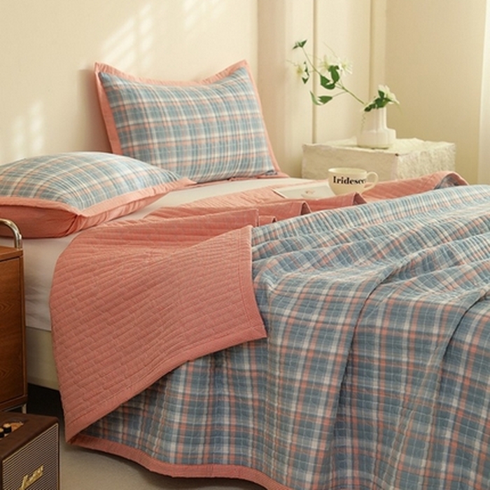 91家纺网 家纺一手货源 找家纺 仰望棉麻双层纱供应链 2026新款全棉纯棉色织水洗棉床盖三四件套 达乐-蓝+小清香-粉