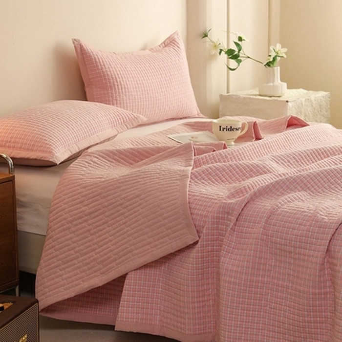 91家纺网 家纺一手货源 找家纺 仰望棉麻双层纱供应链 2026新款全棉纯棉色织水洗棉床盖三四件套 格律-粉+小密格-粉