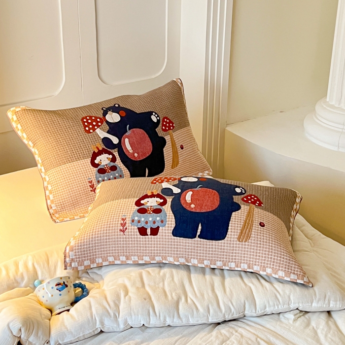 91家纺网 家纺一手货源 找家纺 乐家毛巾被（工厂自产自销） 2026新款全棉A类母婴级卡通软绵绵系列枕巾隔汗巾 蘑菇大熊