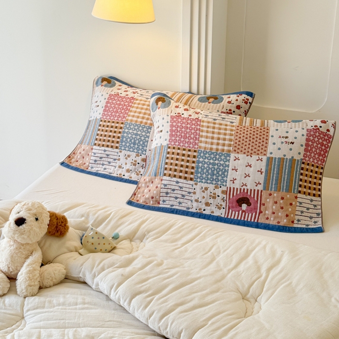 91家纺网 家纺一手货源 找家纺 乐家毛巾被（工厂自产自销） 2026新款全棉A类母婴级卡通软绵绵系列枕巾隔汗巾 拼格蛋糕