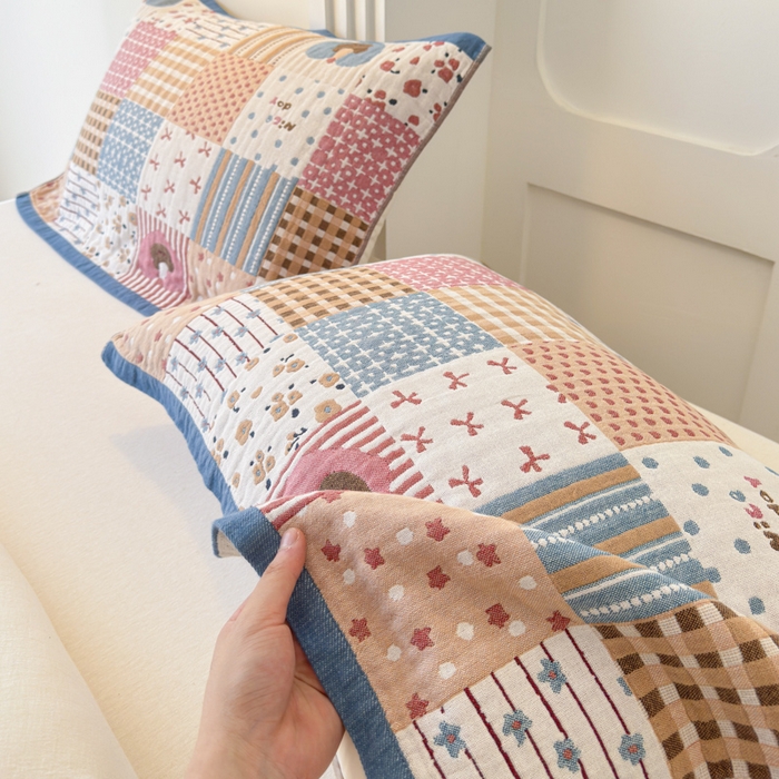 91家纺网 家纺一手货源 找家纺 乐家毛巾被（工厂自产自销） 2026新款全棉A类母婴级卡通软绵绵系列枕巾隔汗巾 拼格蛋糕