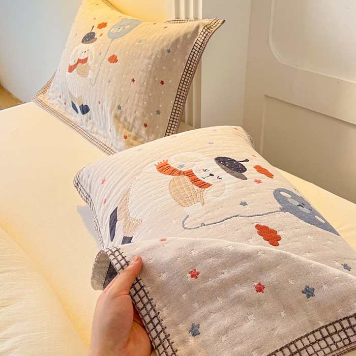 91家纺网 家纺一手货源 找家纺 乐家毛巾被（工厂自产自销） 2026新款全棉A类母婴级卡通软绵绵系列枕巾隔汗巾 气球小白兔