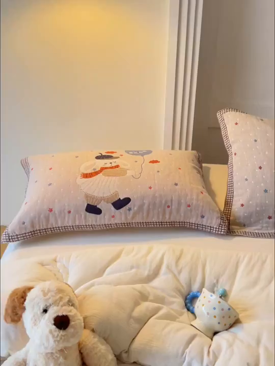 91家纺网 家纺一手货源 找家纺 乐家毛巾被（工厂自产自销） 2026新款全棉A类母婴级卡通软绵绵系列枕巾隔汗巾 气球小白兔