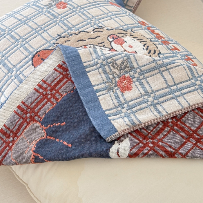 91家纺网 家纺一手货源 找家纺 乐家毛巾被（工厂自产自销） 2026新款全棉A类母婴级卡通软绵绵系列枕巾隔汗巾 少女萌宠