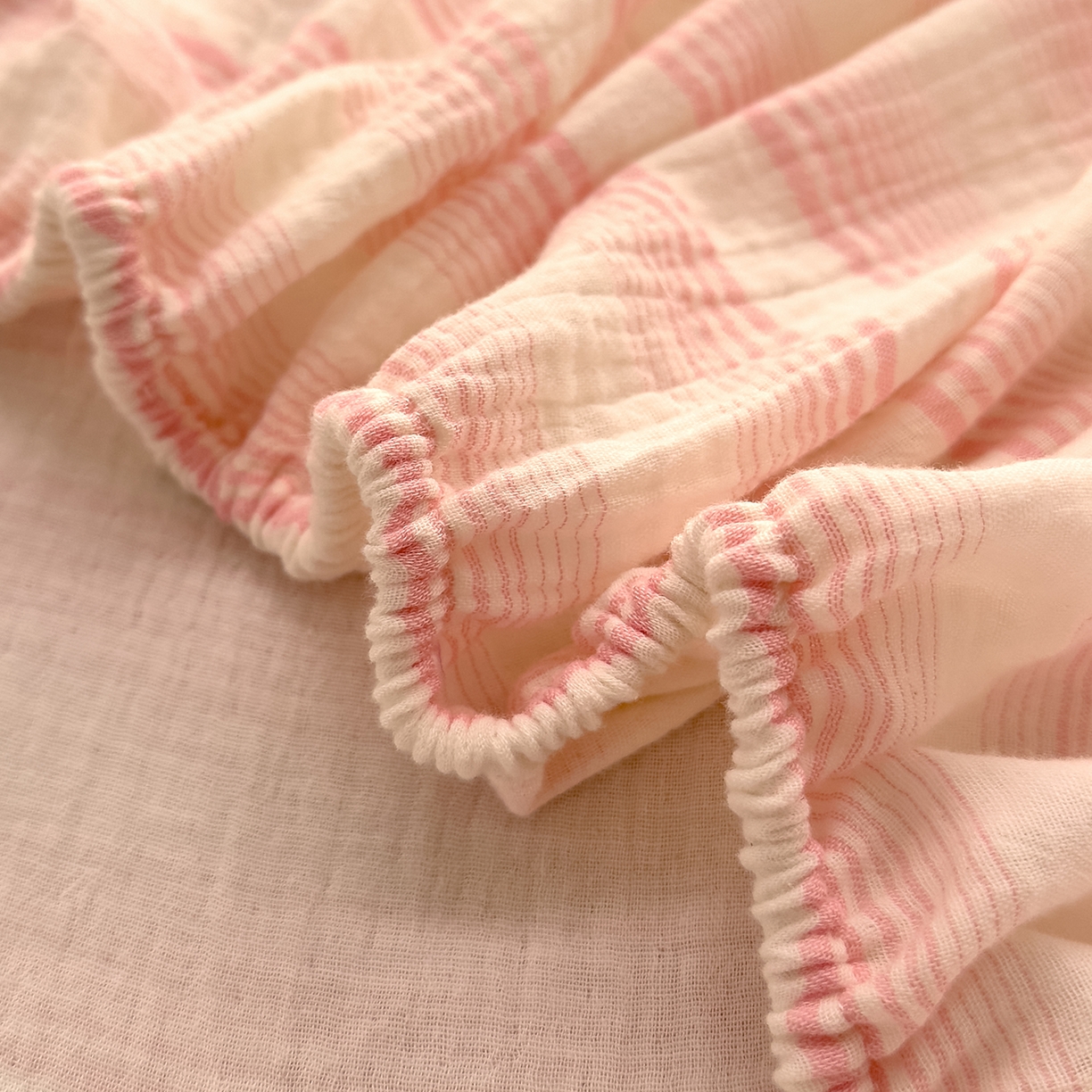 91家纺网 家纺一手货源 找家纺 DoDo 兜兜 2026新全棉纯棉A类色织皱皱纱单床笠单件床笠单品 小半-粉