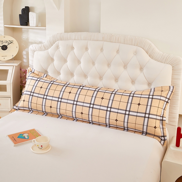 91家纺网 家纺一手货源 找家纺 三盛源 2026新款小清新全棉纯棉双人长枕套靠枕套加长枕芯套单件1.8米学生宿舍 迷宫格-咖