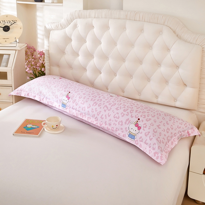 91家纺网 家纺一手货源 找家纺 三盛源 2026新款小清新全棉纯棉双人长枕套靠枕套加长枕芯套单件1.8米学生宿舍 豹纹猫咪-粉