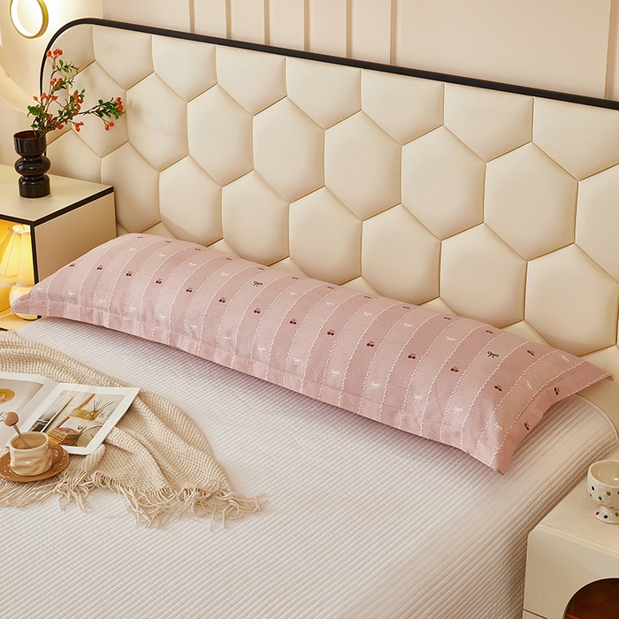 91家纺网 家纺一手货源 找家纺 三盛源 2026新款小清新全棉纯棉双人长枕套靠枕套加长枕芯套单件1.8米学生宿舍 樱桃-粉