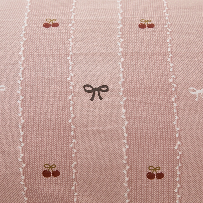 91家纺网 家纺一手货源 找家纺 三盛源 2026新款小清新全棉纯棉双人长枕套靠枕套加长枕芯套单件1.8米学生宿舍 樱桃-粉