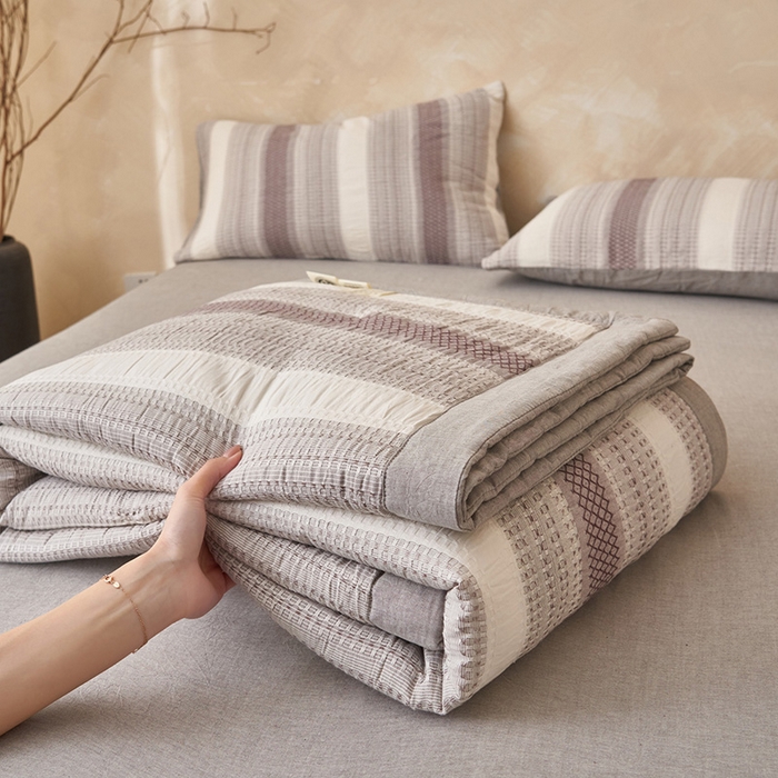 91家纺网 家纺一手货源 找家纺 简如 2026新款里外全棉色织提花夏凉被夏被空调被四件套素条系列 素条-灰