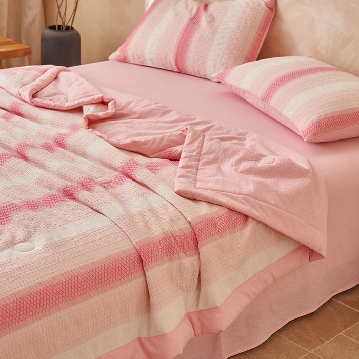 91家纺网 家纺一手货源 找家纺 简如 2026新款里外全棉色织提花夏凉被夏被空调被四件套素条系列 素条-粉