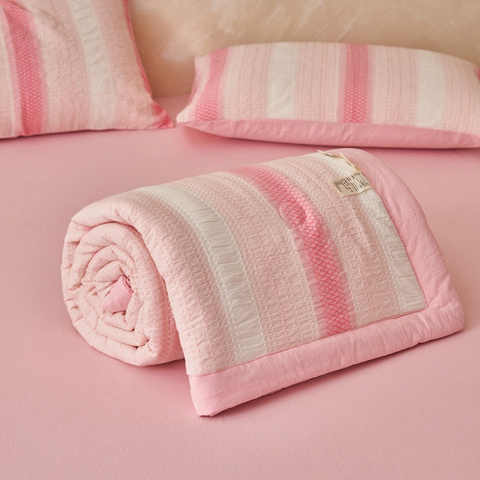 91家纺网 家纺一手货源 找家纺 简如 2026新款里外全棉色织提花夏凉被夏被空调被四件套素条系列 素条-粉