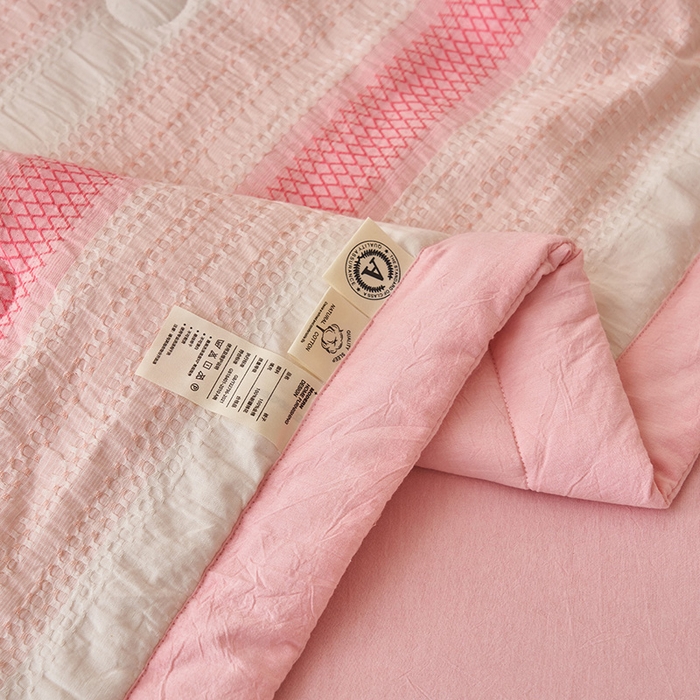 91家纺网 家纺一手货源 找家纺 简如 2026新款里外全棉色织提花夏凉被夏被空调被四件套素条系列 素条-粉