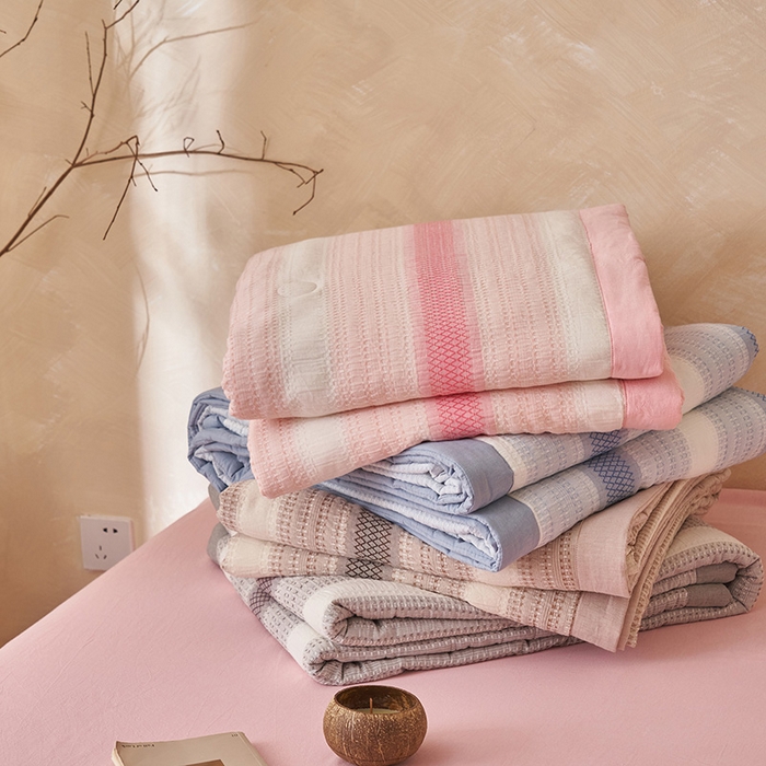 91家纺网 家纺一手货源 找家纺 简如 2026新款里外全棉色织提花夏凉被夏被空调被四件套素条系列 组合图仅供参考不可下单