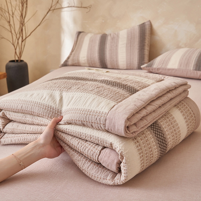 91家纺网 家纺一手货源 找家纺 简如 2026新款里外全棉色织提花夏凉被夏被空调被四件套素条系列 素条-咖