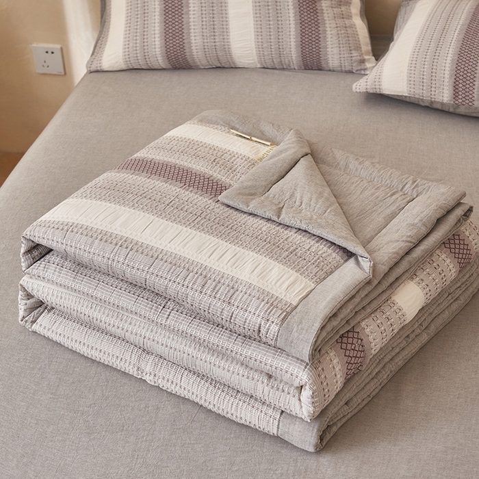 91家纺网 家纺一手货源 找家纺 简如 2026新款里外全棉色织提花夏凉被夏被空调被四件套素条系列 素条-灰