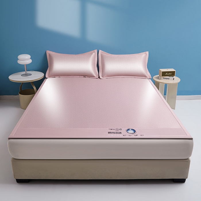 91家纺网 家纺一手货源 找家纺 义博家纺 2026新款碳光提花冰丝席床席款床单款 饼干格 雅粉