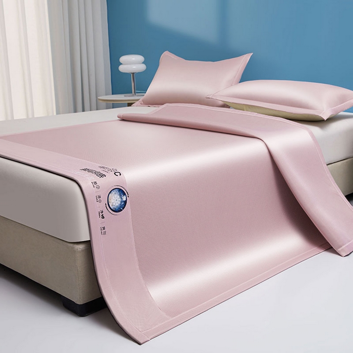 91家纺网 家纺一手货源 找家纺 义博家纺 2026新款碳光提花冰丝席床席款床单款 千鸟格 雅粉