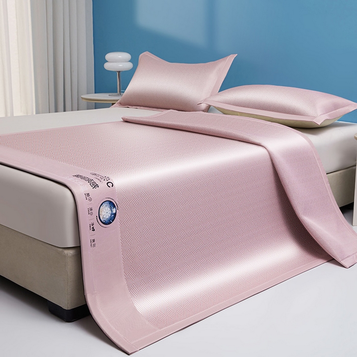 91家纺网 家纺一手货源 找家纺 义博家纺 2026新款碳光提花冰丝席床席款床单款 饼干格 雅粉