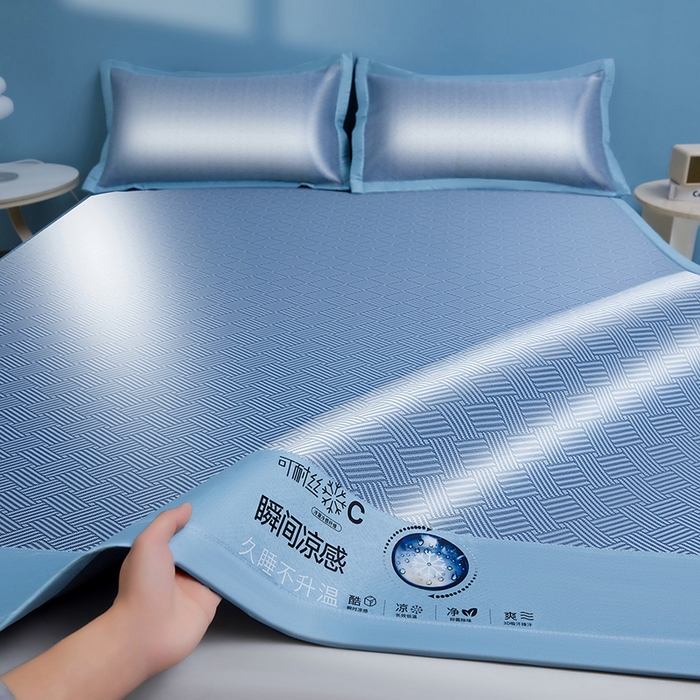 91家纺网 家纺一手货源 找家纺 义博家纺 2026新款碳光提花冰丝席床席款床单款 饼干格 冰蓝