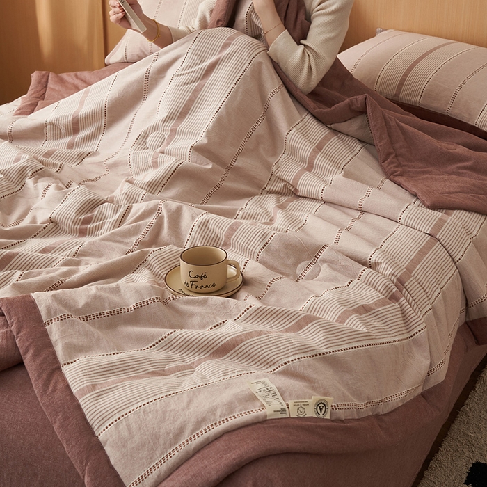 91家纺网 家纺一手货源 找家纺 简如 2026新款里外纯棉色织提花棉花夏被空调被夏凉被四件套瑞拉系列 瑞拉-豆沙