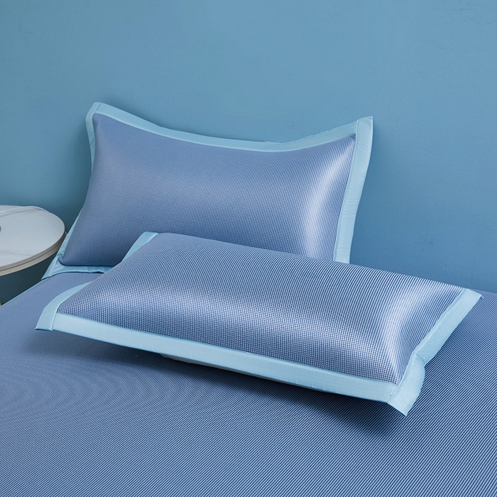 91家纺网 家纺一手货源 找家纺 义博家纺 2026新款碳光提花冰丝席床席款床单款 千鸟格 冰蓝