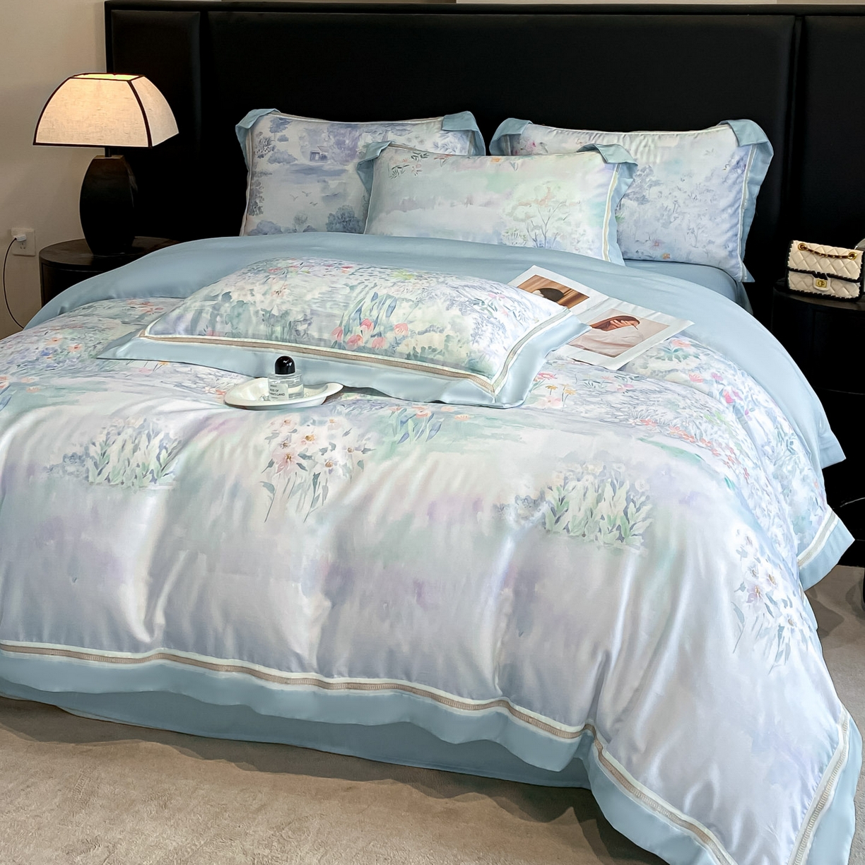 91家纺网 家纺一手货源 找家纺 博纳家纺 2026新款林间鹿语系列天丝四件套 春野序-海岛蓝