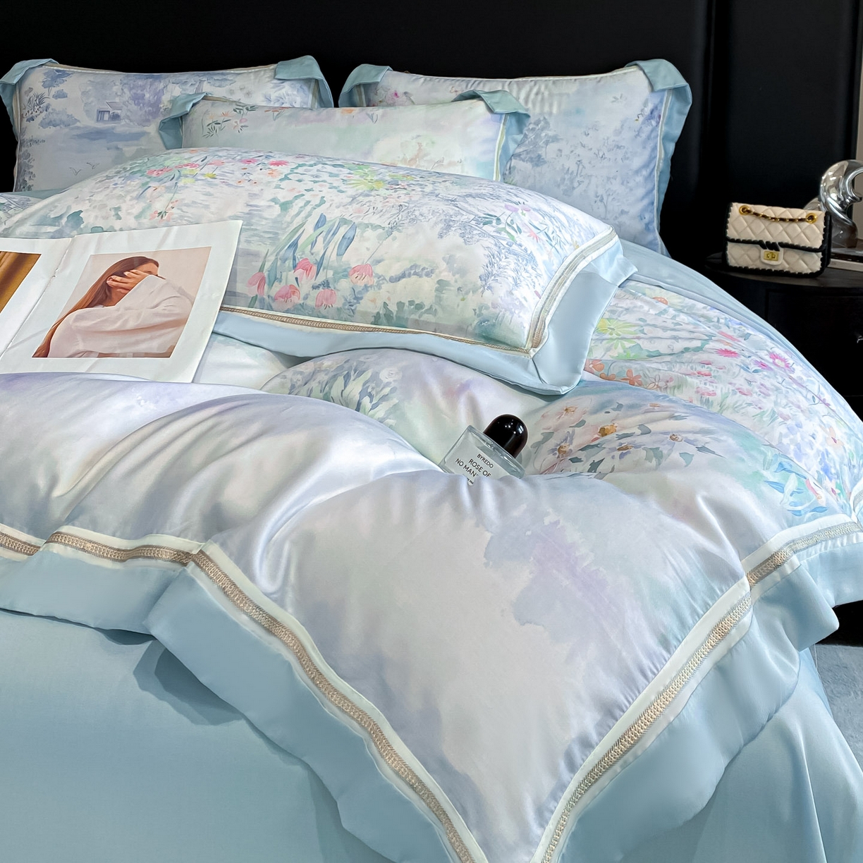 91家纺网 家纺一手货源 找家纺 博纳家纺 2026新款林间鹿语系列天丝四件套 春野序-海岛蓝