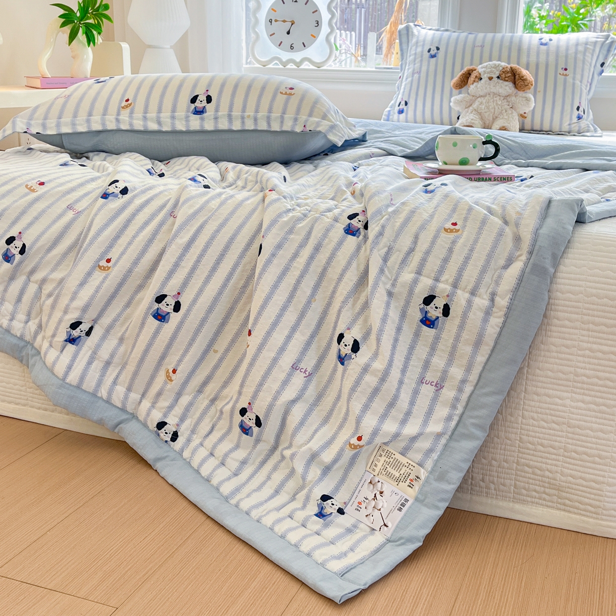 91家纺网 家纺一手货源 找家纺 优承佳生活馆 2026新款云感双层纱卡通小清新风格棉花夏被（提供买家秀） Lucky汪汪