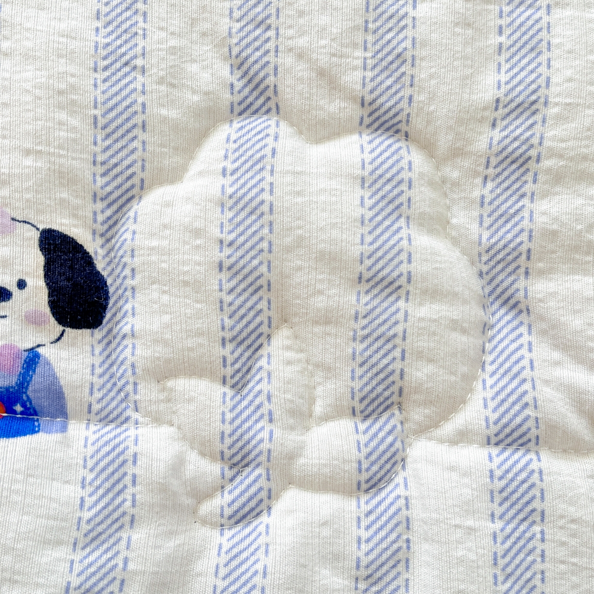 91家纺网 家纺一手货源 找家纺 优承佳生活馆 2026新款云感双层纱卡通小清新风格棉花夏被（提供买家秀） Lucky汪汪