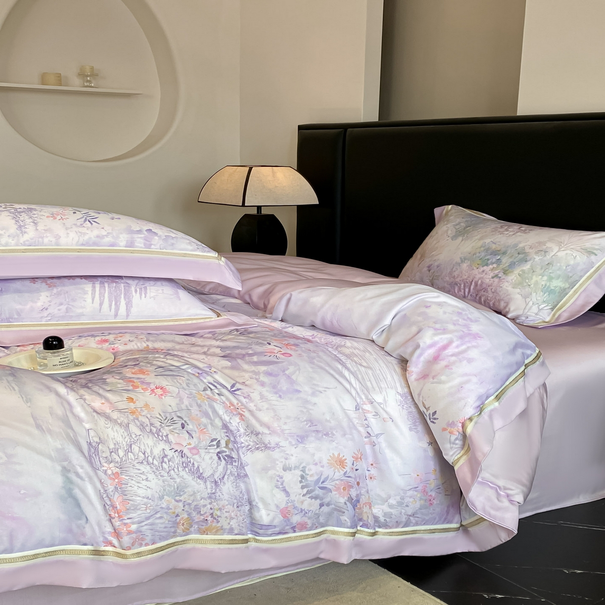 91家纺网 家纺一手货源 找家纺 博纳家纺 2026新款林间鹿语系列天丝四件套 春野序-浅紫