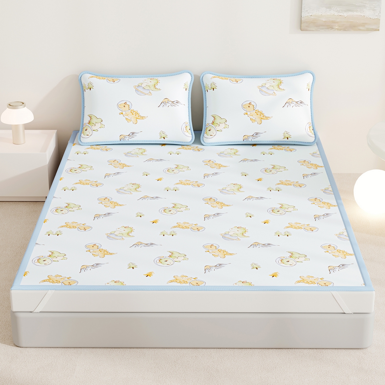 91家纺网 家纺一手货源 找家纺 （总）家品罗兰 2026A类数码印花大版卡通冰丝凉席双人席可机洗学生宿舍空调软席三件套三明治网底